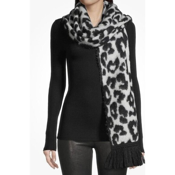 Jocelyn Scarf Alpaca blend Black / White leopard Print Winter Cozy Designer - Picture 1 of 5